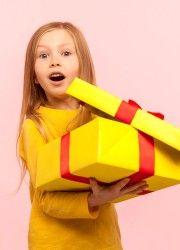 helfrich-solutions-cse-cadeaux-jouets-enfants-arbre-de-noel-640x890.jpg