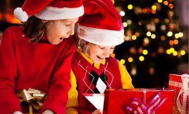 Hexa Kids : des arbres de Noël CSE féeriques pour petits et grands