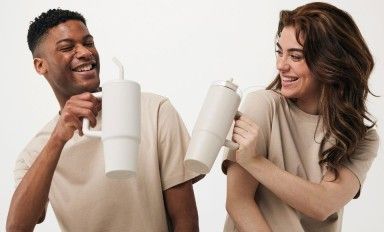 Hexa Kado présente : Mug géant, le cadeau CSE tendance et pratique !